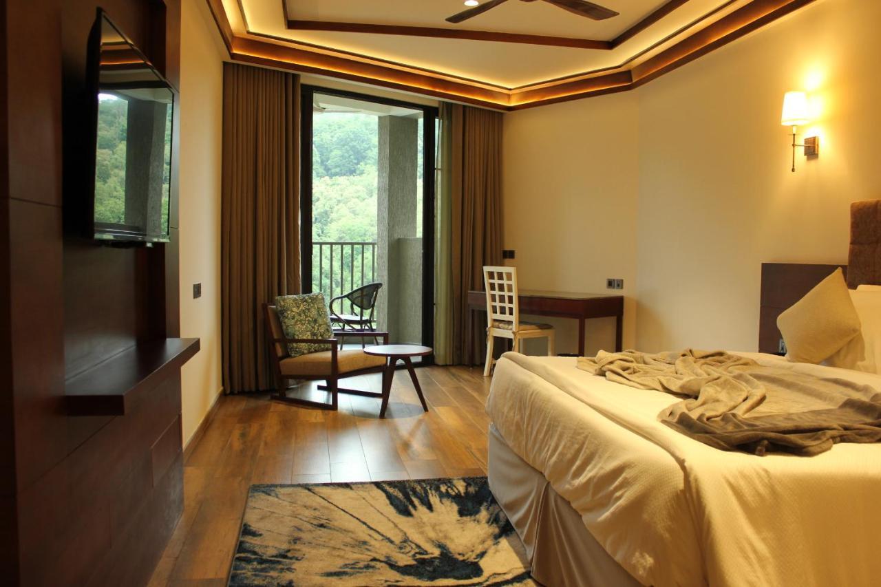 Niraamaya Retreats Samroha Athirappilly Luaran gambar
